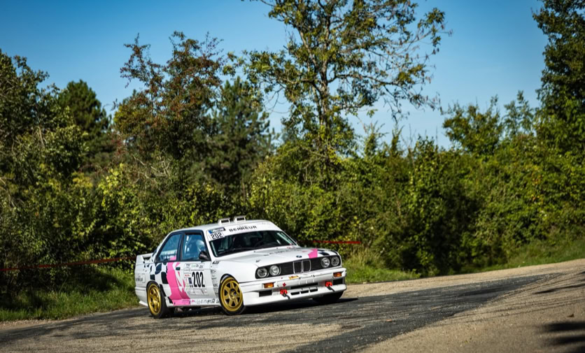 🧭 Avant leur prochaine étape, le Tour de Corse Historique, Olivier et Emilie Berreur ont effectué un test grandeur nature ce week-end au Rallye du Suran !  🔥 Avec pour objectif de prendre un maximum de roulage, ils ont réalisé des temps dans le TOP3 durant toute la journée avec des passages généreux au volant de la BMW gr.A 🙌🏻 📸 Nicolas Millet Photography